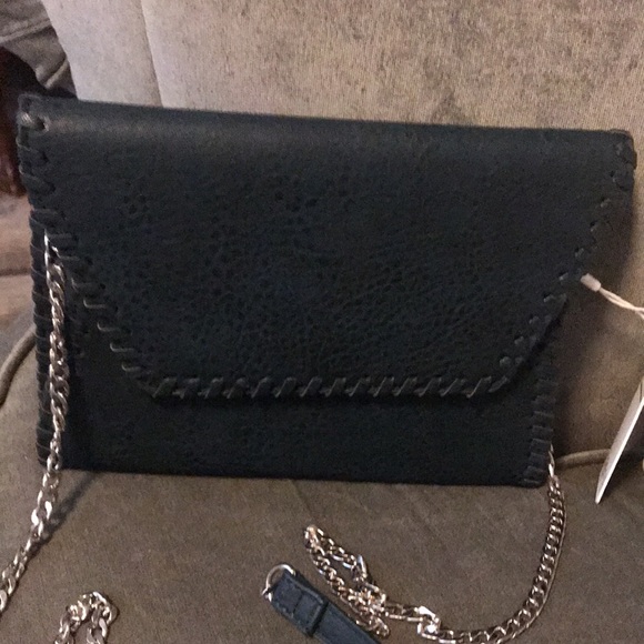 NWT Urban Expressions crossbody - Picture 3 of 8